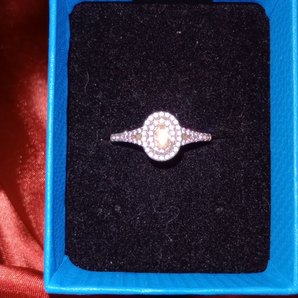 Ring - Picture 2 of 2